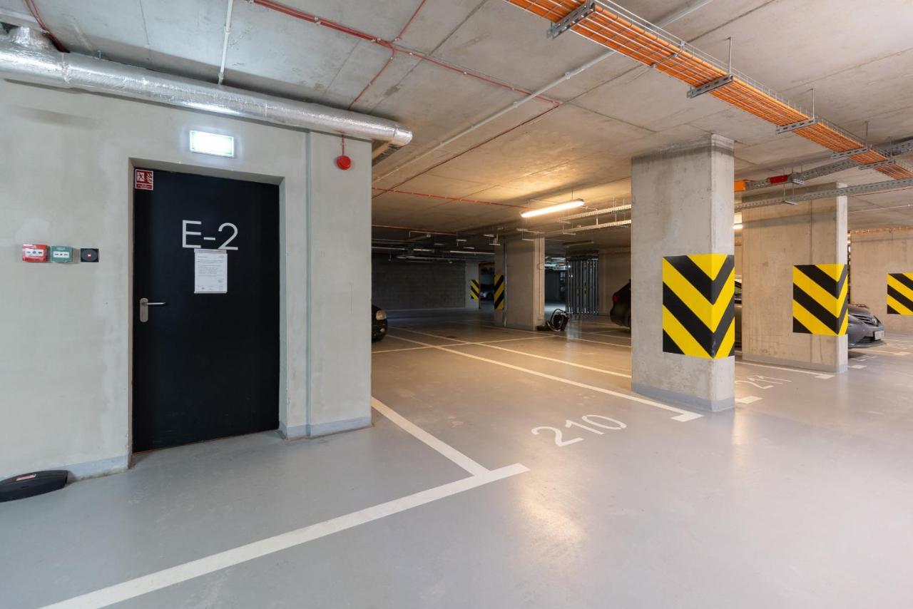 Loft Apartment With Parking In Warsaw By Noclegi Renters Dış mekan fotoğraf