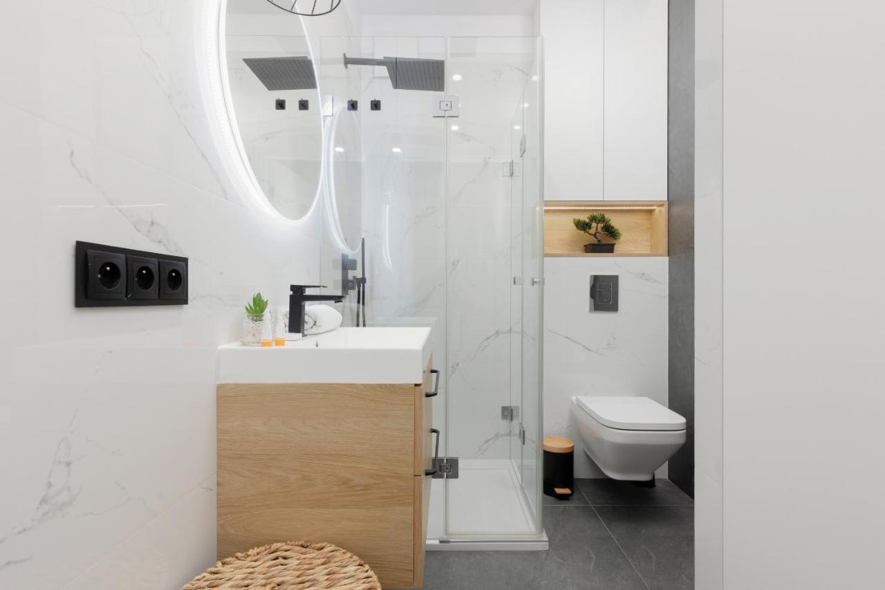 Loft Apartment With Parking In Warsaw By Noclegi Renters Dış mekan fotoğraf