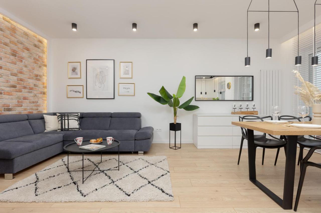 Loft Apartment With Parking In Warsaw By Noclegi Renters Dış mekan fotoğraf